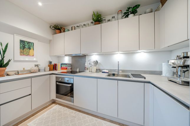 Flat 14, 577A, Kingston Road, London photo 4
