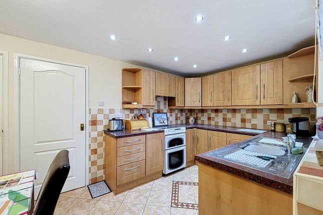 Honiton Avenue, Blackburn photo 3