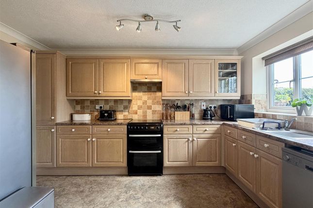 7, Moor Meadow, Leominster photo 3