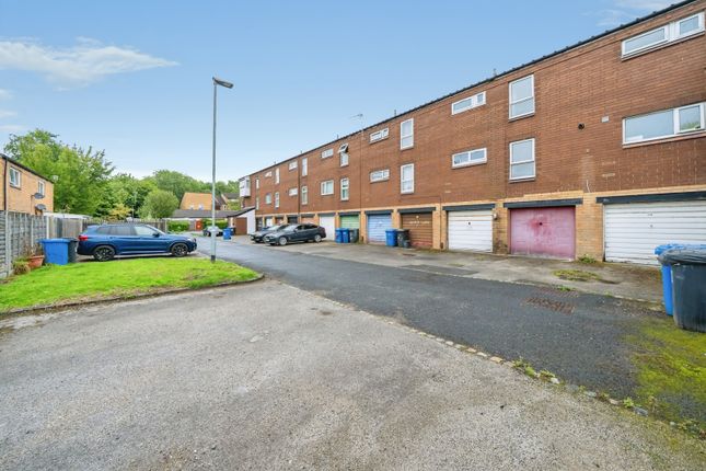 138, Heather Close, Warrington photo 2