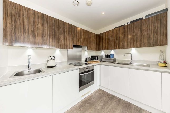 Flat for sale in Clapton Common, London
