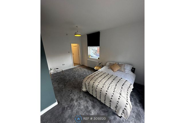 Flat, Milton Grove, Manchester photo 2