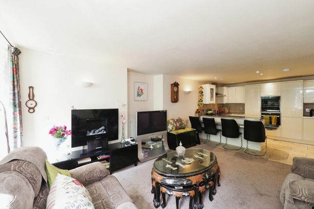Apartment 5, 42, Matlock Green, Matlock photo 2