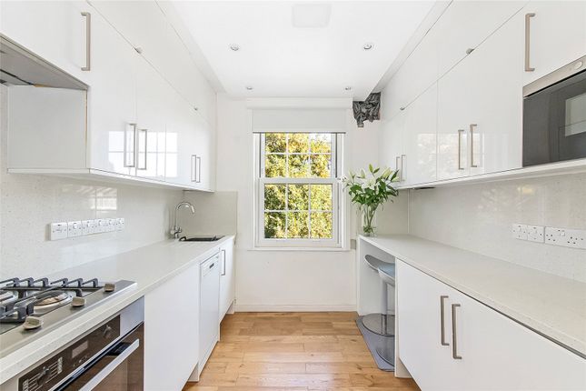 Flat 14, Barnstaple House,, Devonshire Drive, London photo 3
