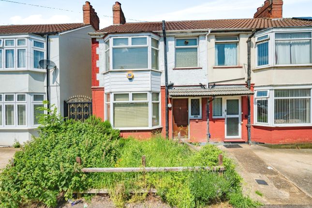 End terrace house for sale in Carisbrooke Road, Luton