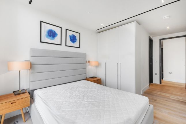 Flat to rent in The Music Box, Southwark, London