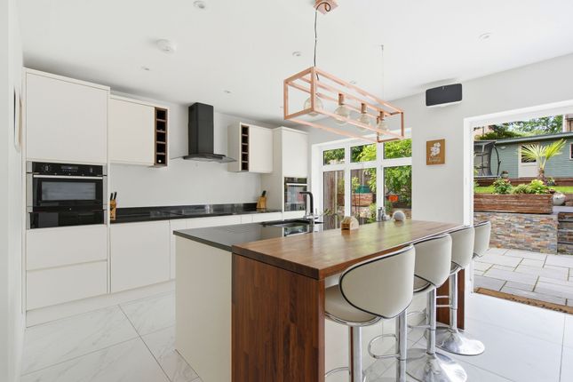 7 Fernbank Crescent, Ascot photo 4