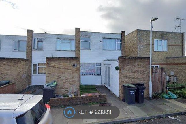 Thumbnail Semi-detached house to rent in Tooley Street, Northfleet, Gravesend