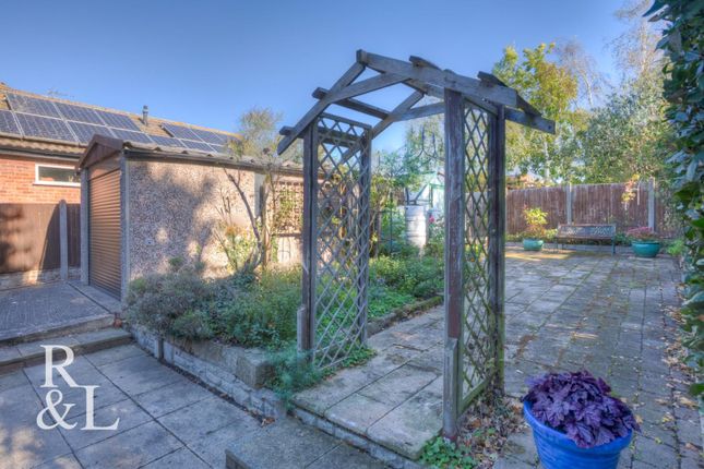 Brook View Drive, Keyworth photo 3