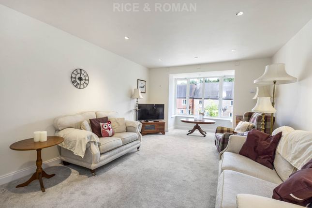69 Oakleigh Square, Hammond Way, Yateley photo 2