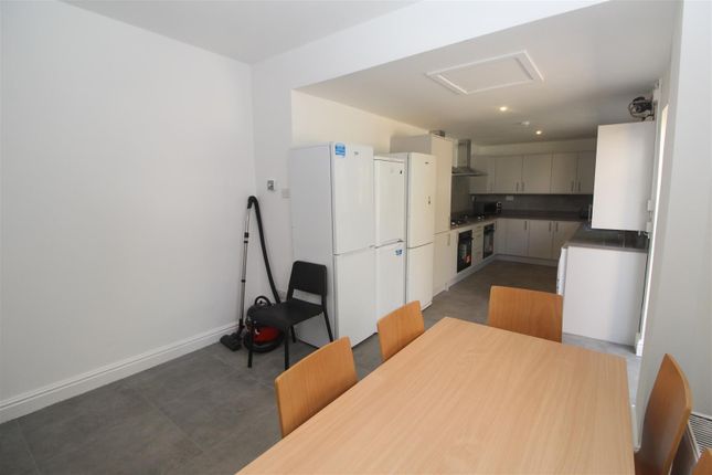 77, Colum Road, Cardiff photo 3