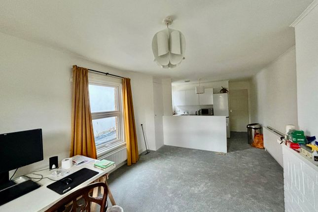 9, Drayton Road, London photo 2