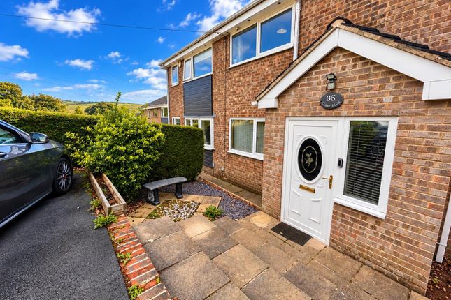 35, Round Hill, Halifax photo 2