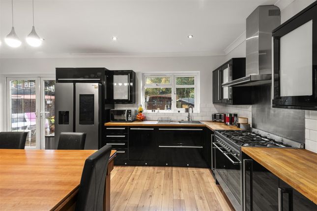 31, Firs Drive, Cranford, Hounslow photo 3