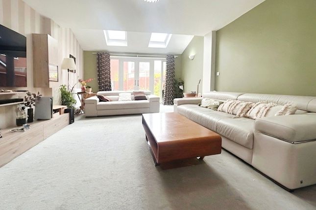 36, Fullbrook Drive, Hampshire photo 2