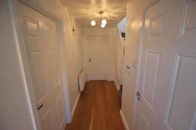 65 Blisworth Close, Northampton photo 5