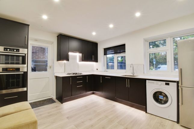 115C, Langley Road, Hertfordshire photo 2