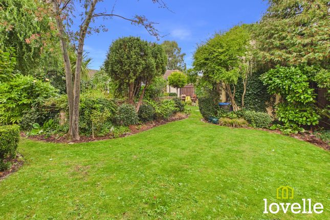2 Middledyke Lane, Cottingham photo 3
