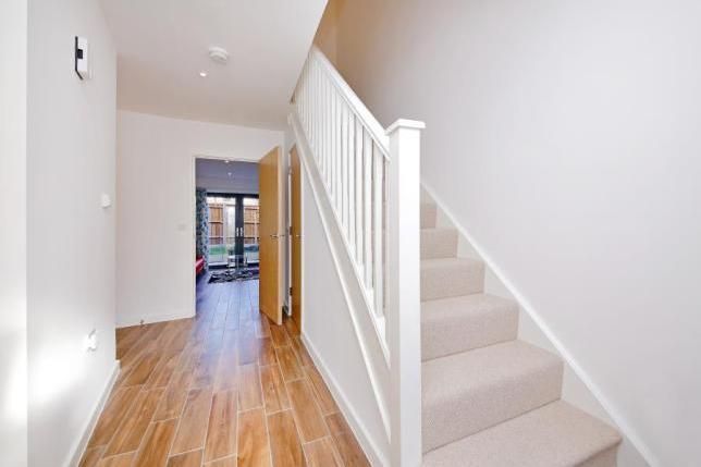 7, Caulfield Gardens, Pinner photo 4