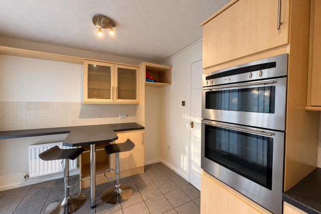 Blackthorn Drive, Nottingham photo 5