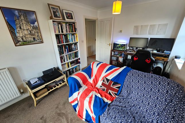 4, Saxe Court, Knowle, Fareham photo 2