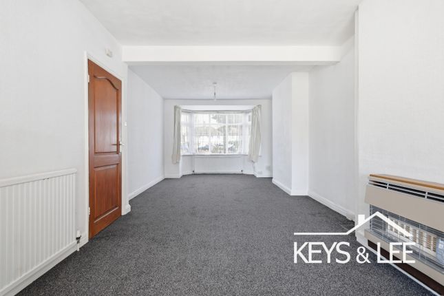 361 Rush Green Road, Romford, Greater London photo 4