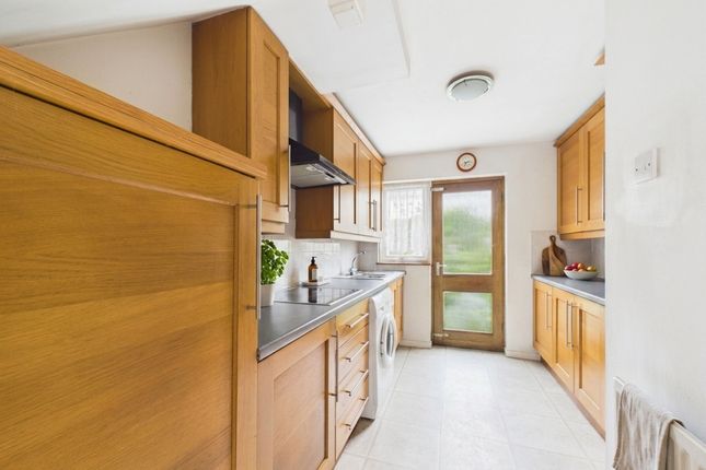 5 Rushdon Close, Grays photo 2