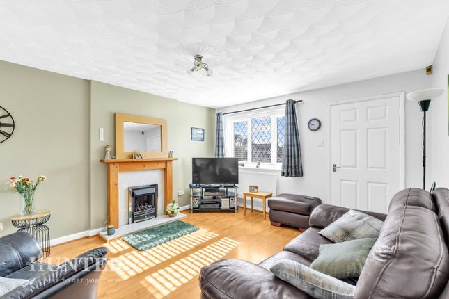 12, Waterfield Way, Manchester photo 4