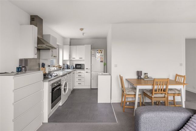 30, Buttercup Crescent, Bristol photo 4