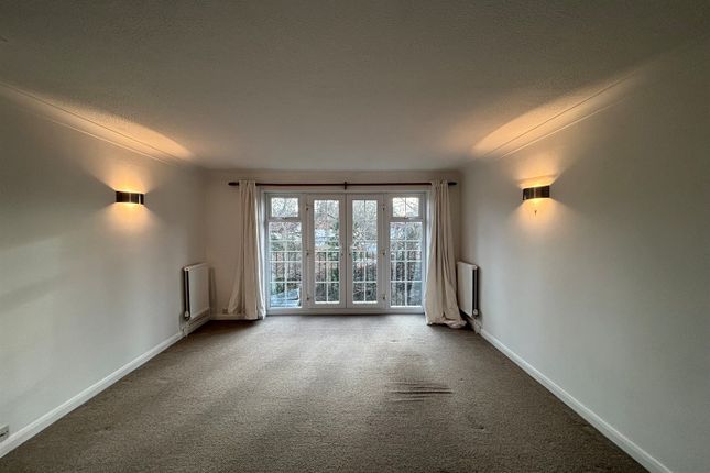 32, Heathfield Green, Midhurst photo 3