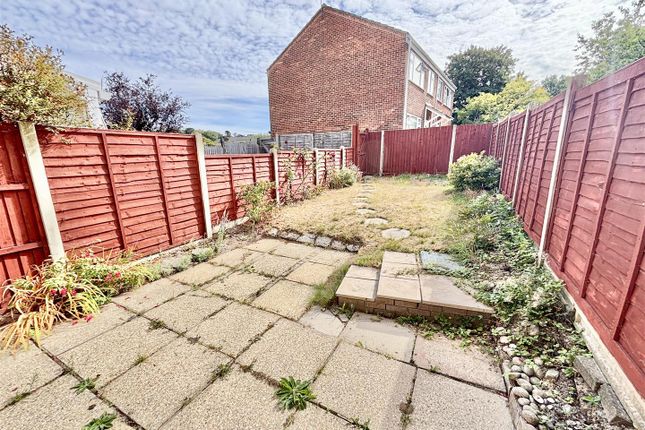 21, Kiln Close, Wimborne photo 2