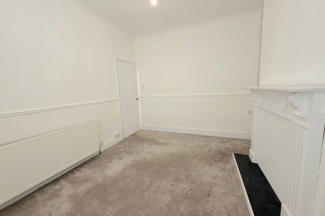17, Fir Grove, Wollaston photo 4