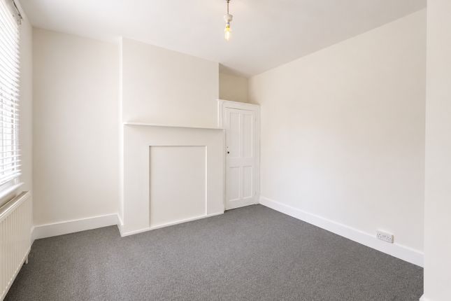 Flat 1, 28, Westbury Road, Kent photo 4