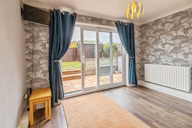 94, Kinross Crescent, Luton photo 4