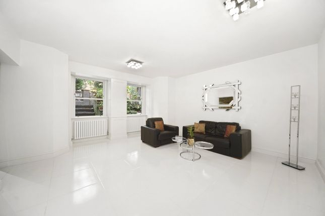 Flat to rent in Fitzjohn Avenue, Hampstead