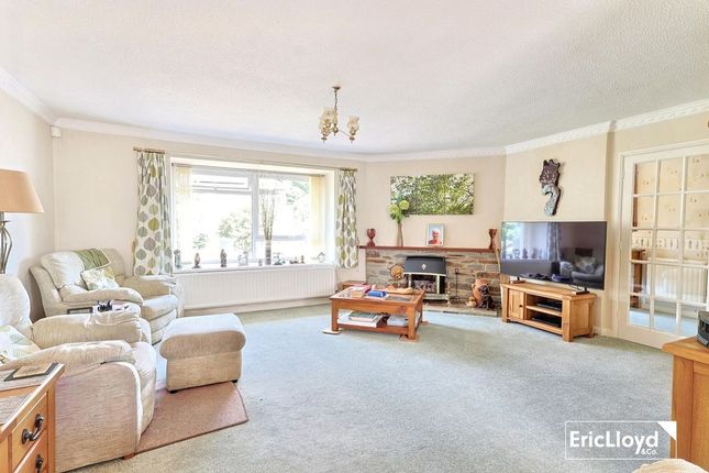 28, Huccaby Close, Brixham photo 2