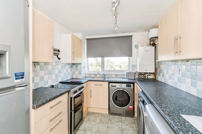 33B,, Fraser Road, Winchester photo 3