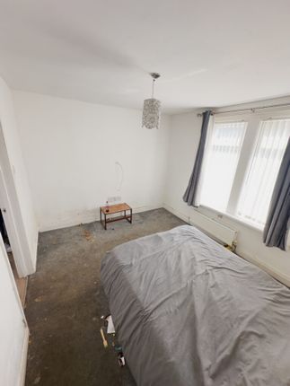 2, Storey Crescent, Newbiggin by the sea photo 5