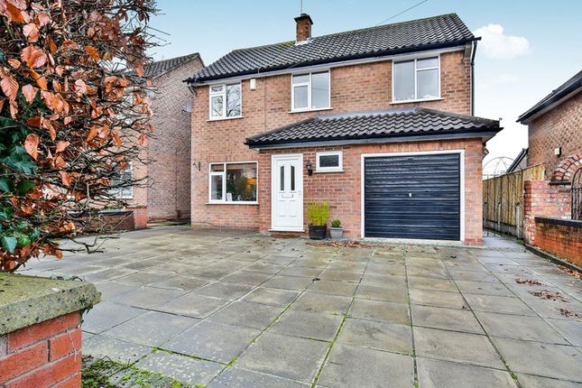 Thumbnail Detached house to rent in Dean Drive, Wilmslow, Cheshire