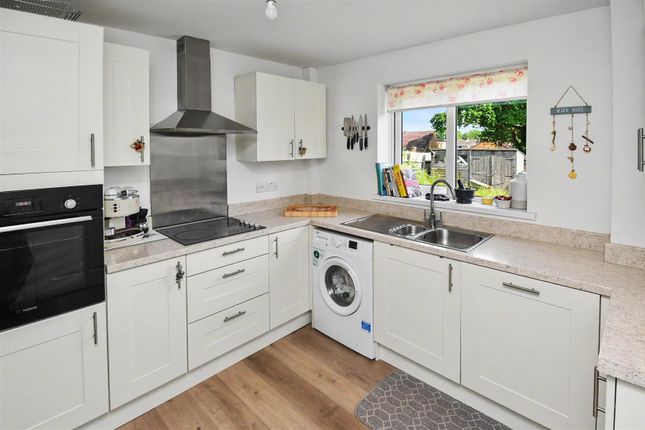 20, Stalbridge Walk, Corby photo 3