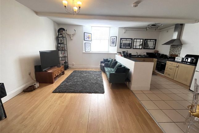 Basement Flat, 88, Main Street, Pembrokeshire photo 3