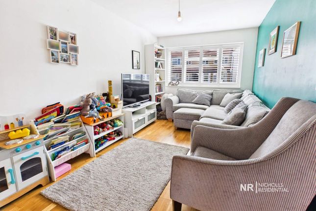 10a, Church Rise, Chessington photo 4