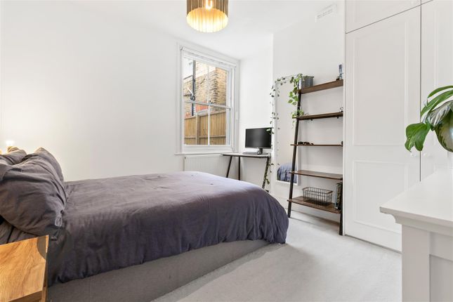 35, Astonville Street, London photo 4