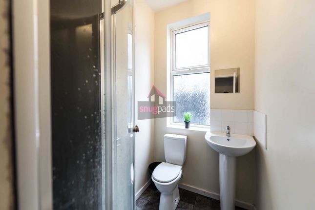 Room to rent in Bedsit Room Gildabrook Road, Salford, Manchester