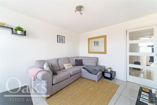 Flat 3, 21, London Road, London photo 2