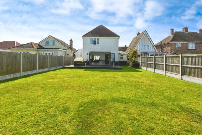 39, Bedford Road, Clacton-on-Sea photo 3