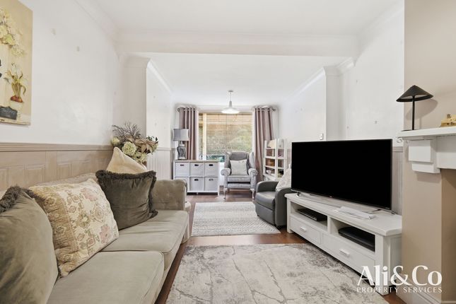 75 Rookery View, Grays photo 4