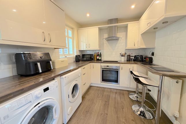 17, Ragley Drive, Wolverhampton photo 4