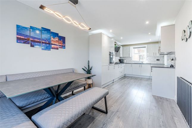 4, Beck Way, Wakefield photo 4