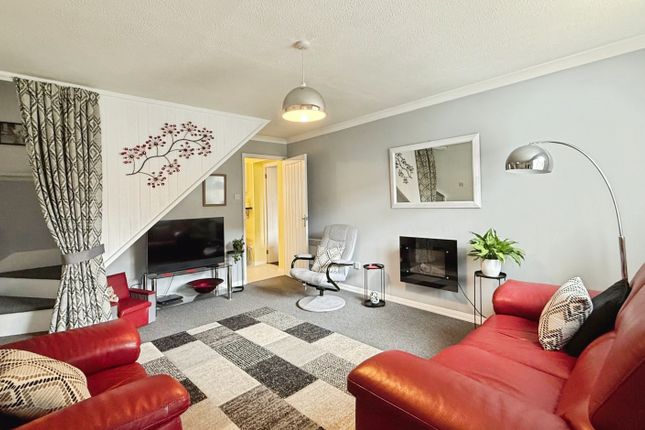 23, Phipps Close, Westbury photo 3